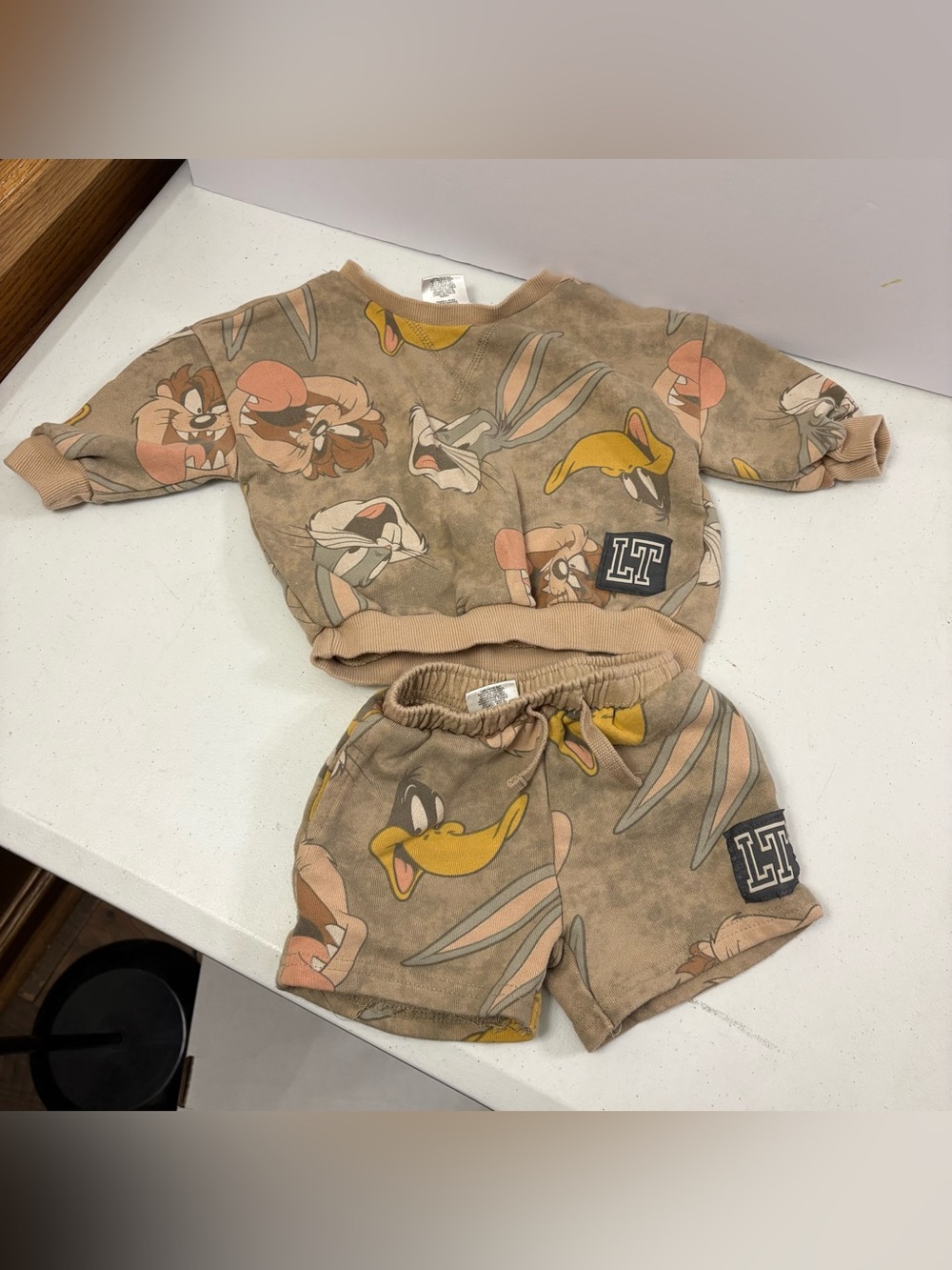 Looney Tunes French Terry khaki Outfit Short Long Sleeve Sweatshirt Boys 12M